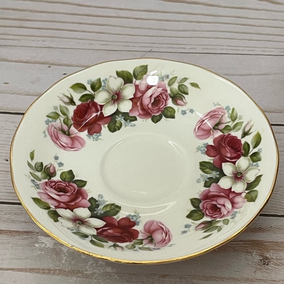 Queen Anne Princess Roses Teacup And Saucer Made In England - Picture 2 of 14